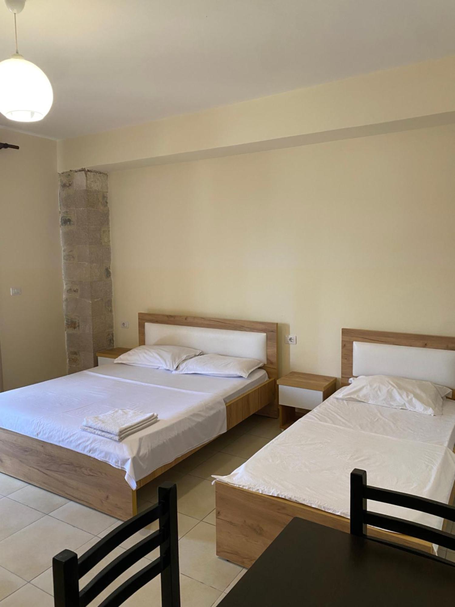 Hotel Guri Shengjin Лежа Экстерьер фото