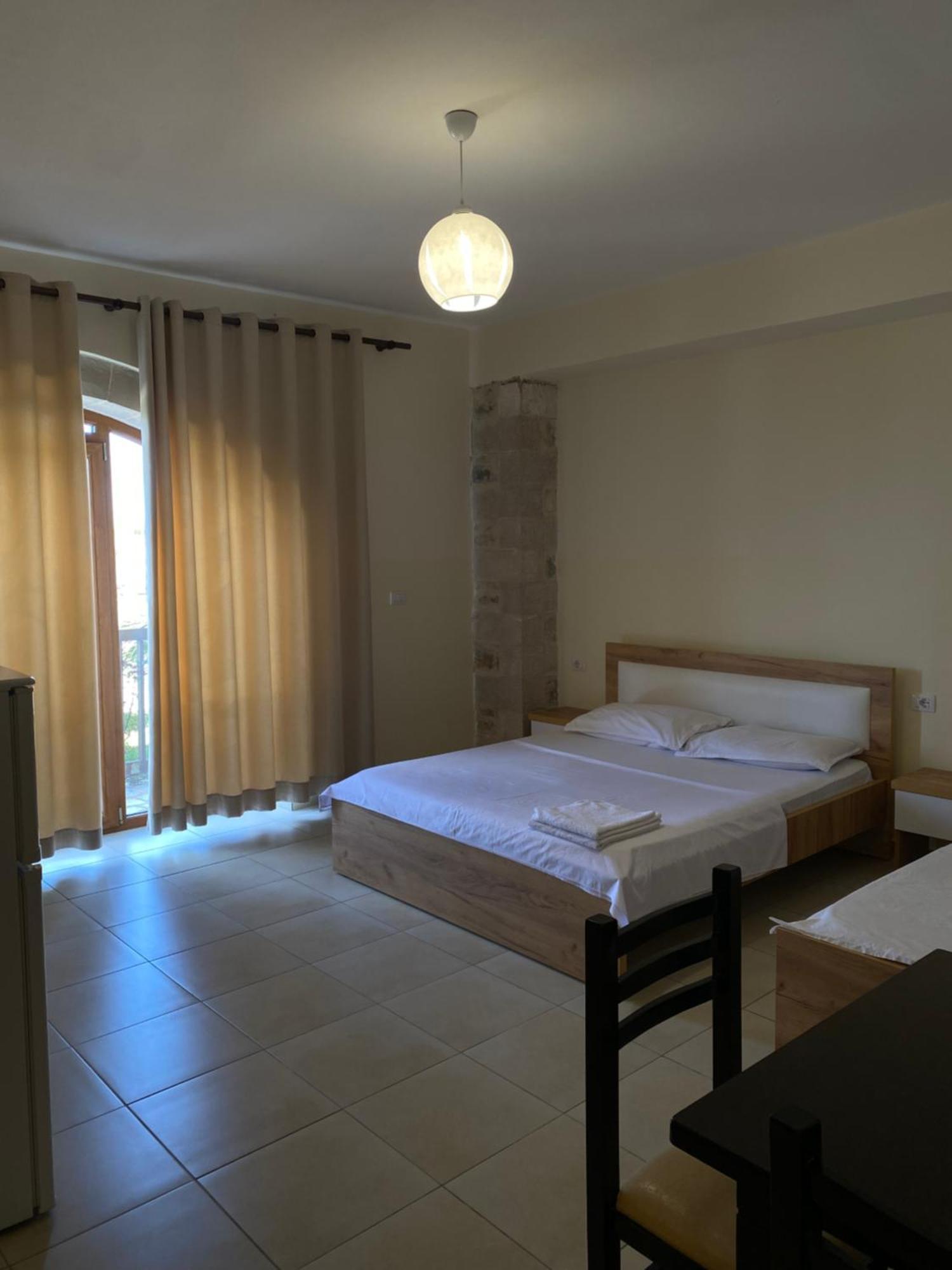 Hotel Guri Shengjin Лежа Экстерьер фото